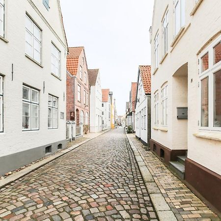 Apartmenthaus Theodor Storm - Unter Sternen Husum  Ngoại thất bức ảnh