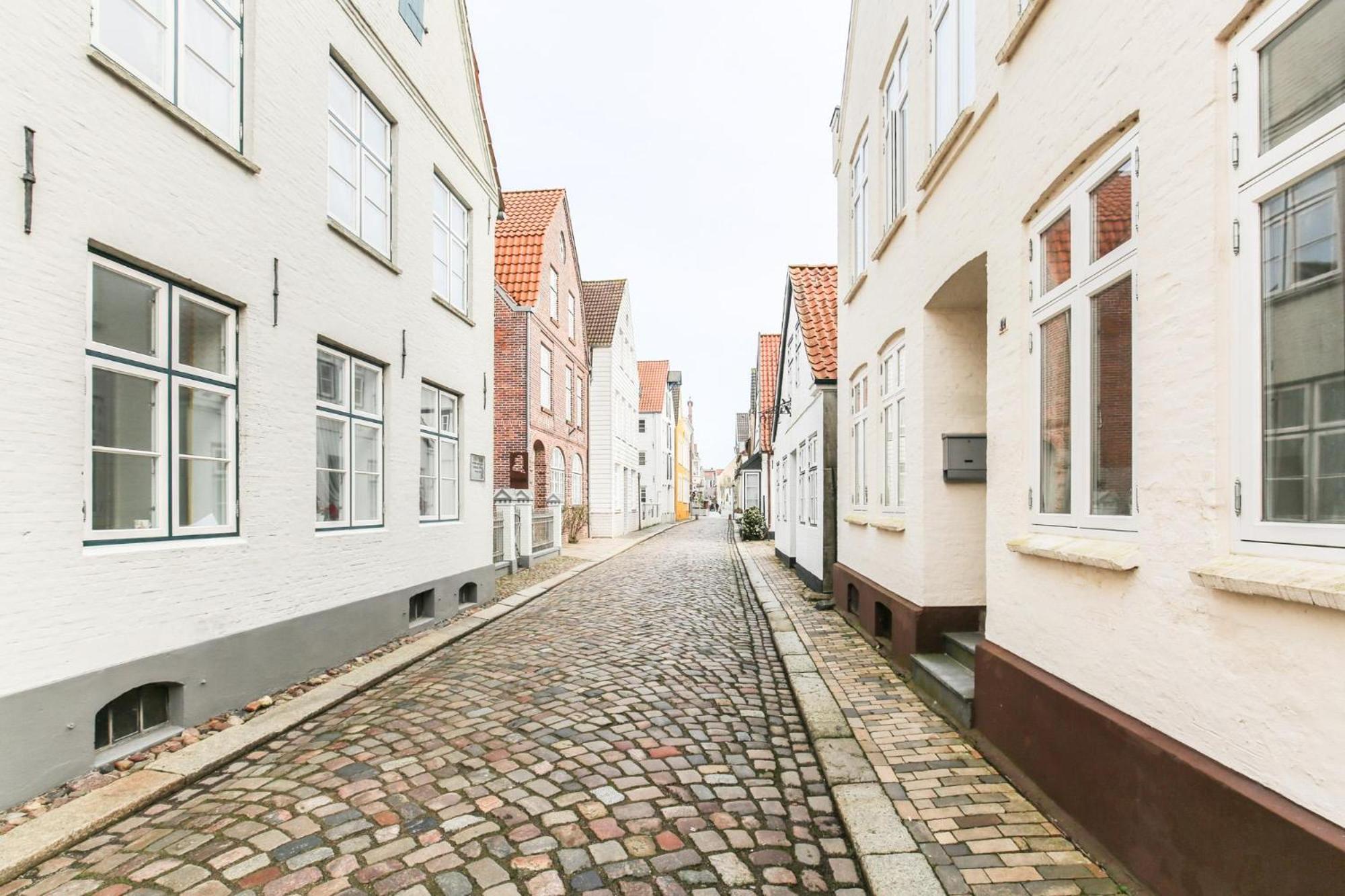 Apartmenthaus Theodor Storm - Unter Sternen Husum  Ngoại thất bức ảnh